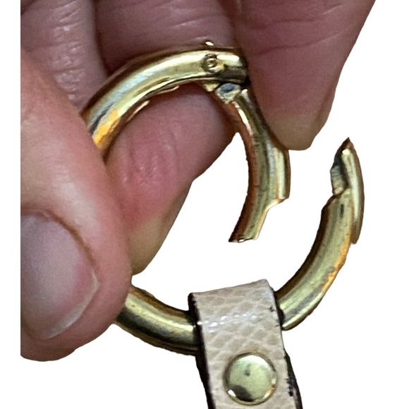 Calvin Klein mini keychain accessory - Picture 4 of 12